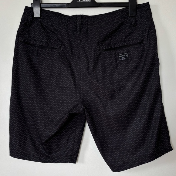 🎉4/30$🎉 O'Neill Black Casual Shorts - Size 32 - Picture 2 of 5
